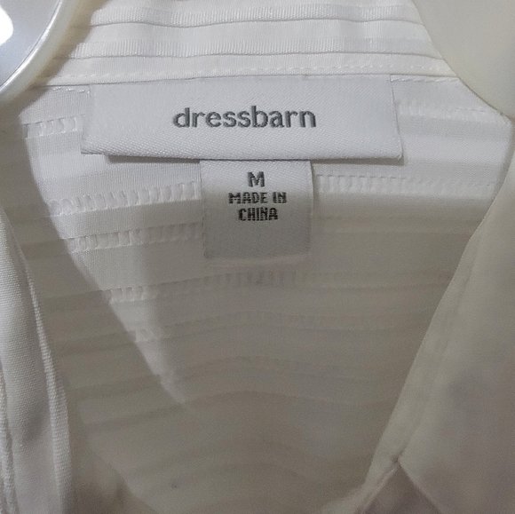 Creme button down blouse - Picture 3 of 4